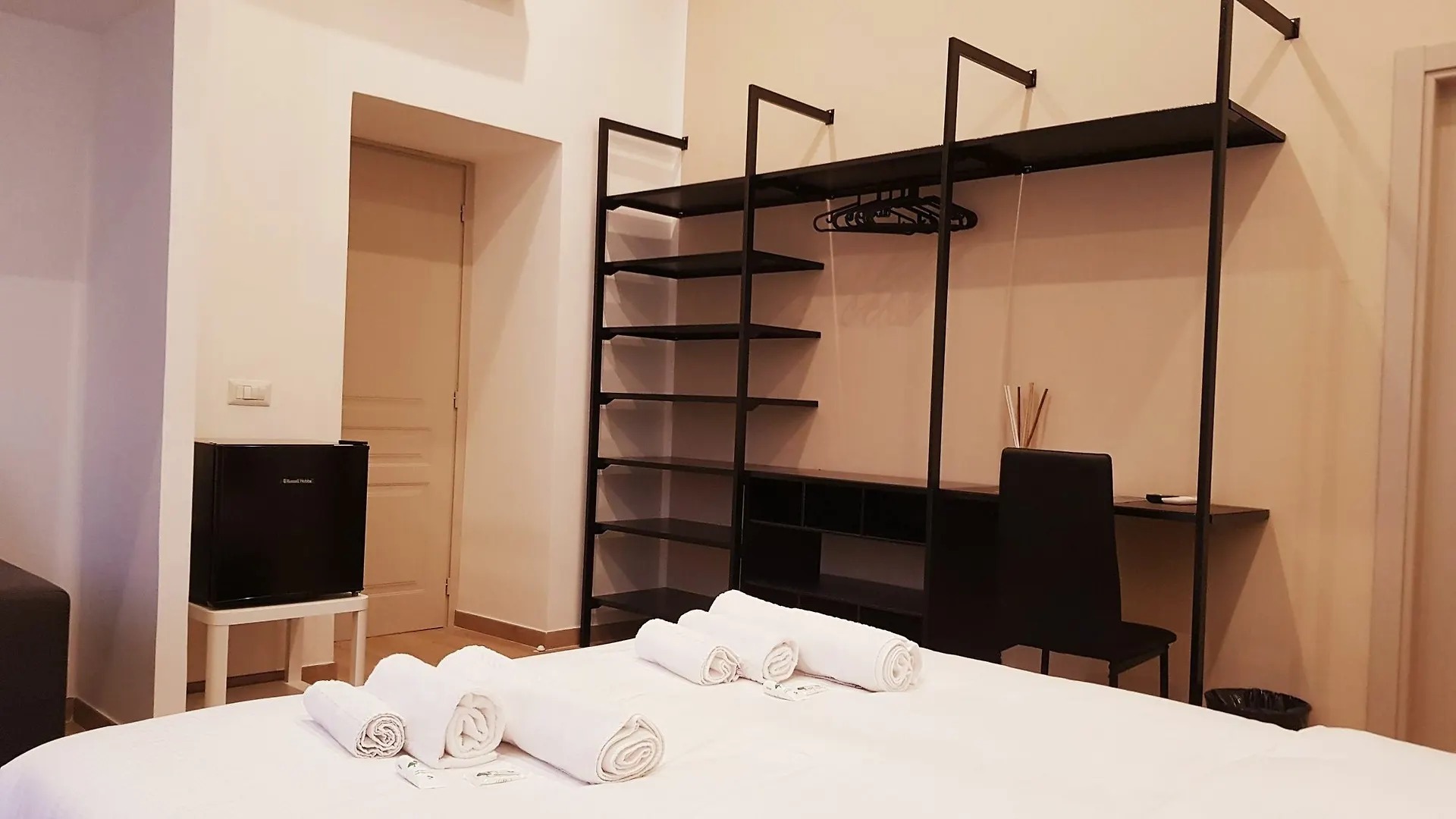 Cairoli Rooms Řím 3*,