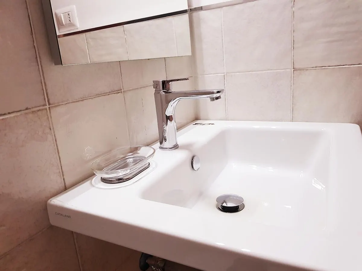 *** Affittacamere Cairoli Rooms Roma Italia