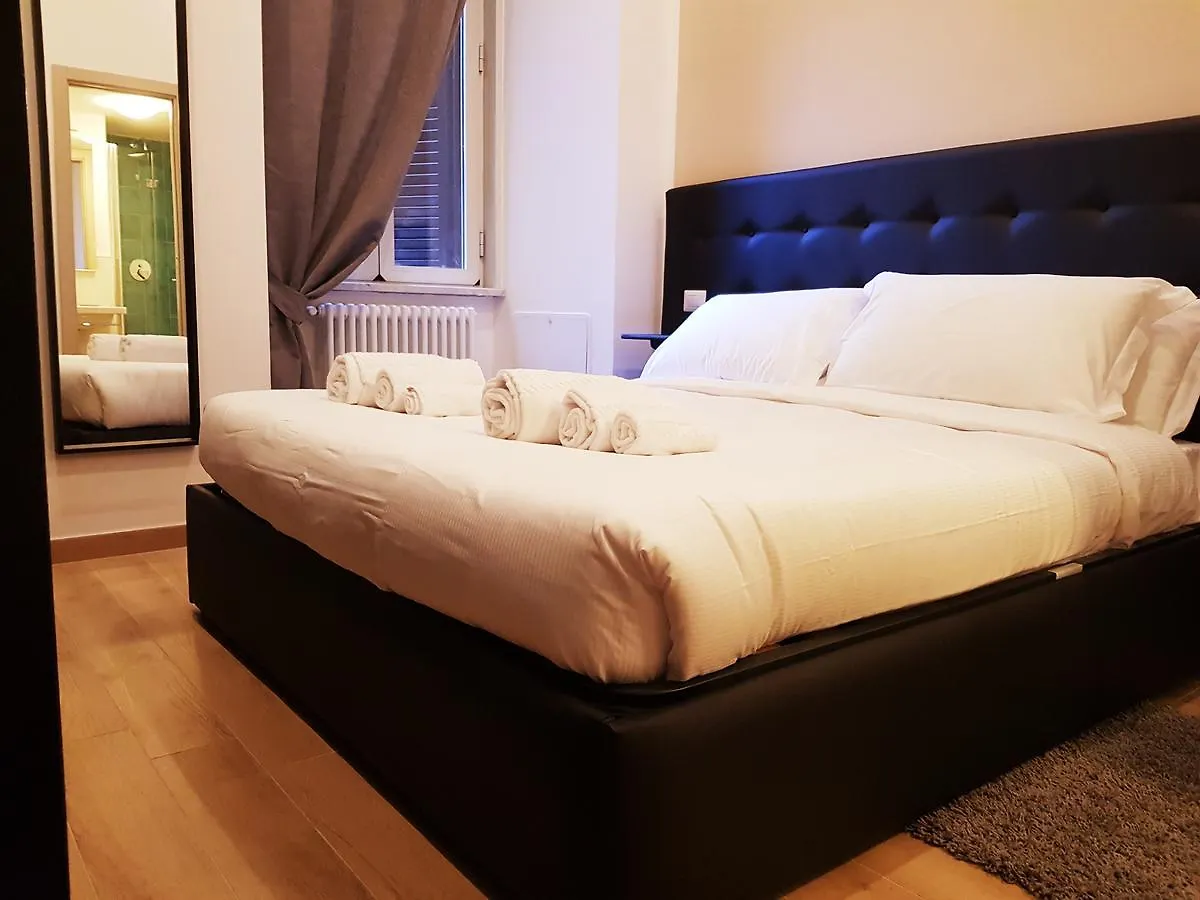 Cairoli Rooms Roma 3*,  Italia