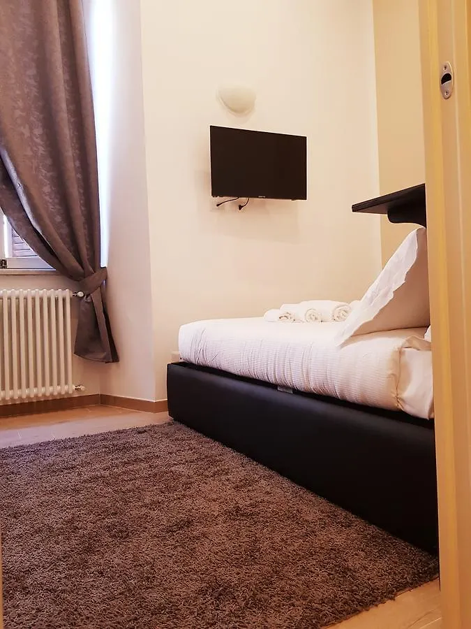 Cairoli Rooms Roma 3*,  Italia